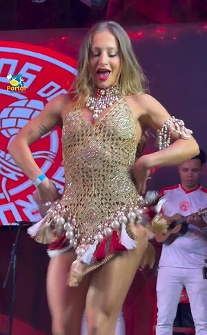 Bruna Griphao leaked photo #48