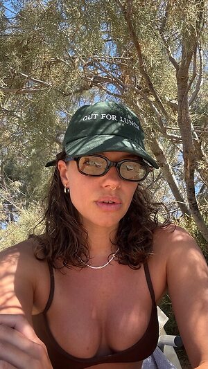 Bruna Linzmeyer leaked photo #3