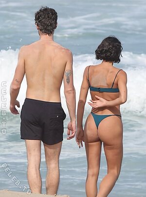 Bruna Marquezine photo