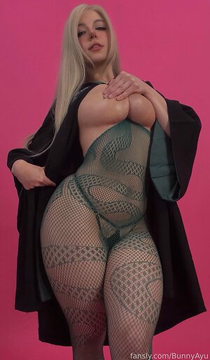 Bunny Ayumi leaked photos