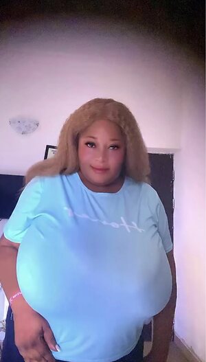 Busty Women from Nigeria