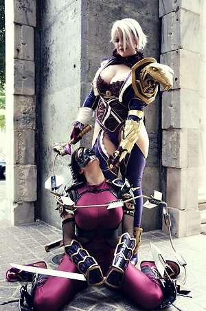 BustyCosplay