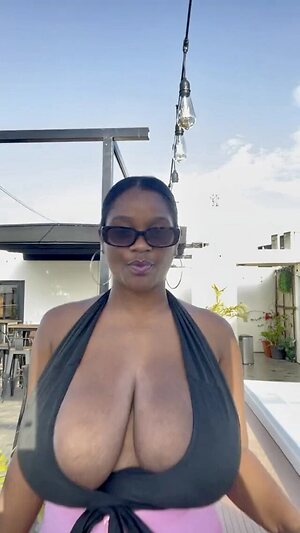 BustyEva-big