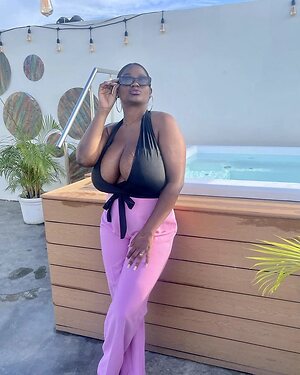 BustyEva-big leaked photo #2