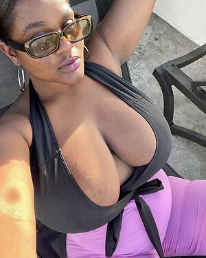 BustyEva-big leaked photo #3