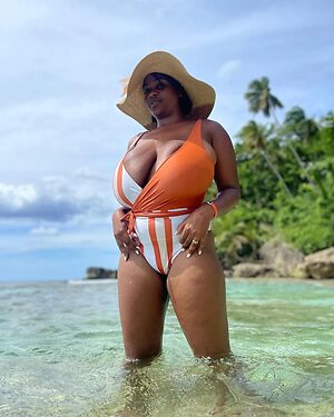 BustyEva-big leaked photo #23