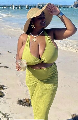 BustyEva-big