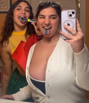 BustyLiv T leaked photo #44