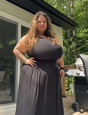 Bustymel Nude Leaked Photo #7