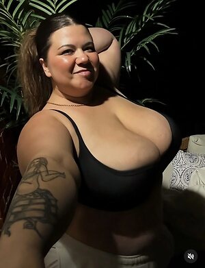 Bustymel Nude Leaked Photo #76