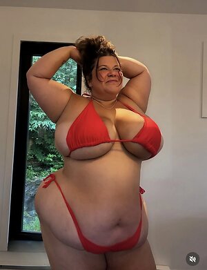 Bustymel Nude Leaked Photo #81