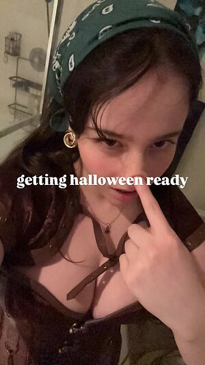 BustyMor N Nude Leaked Photo #31