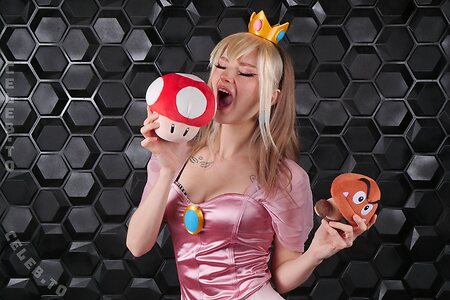 Busy B Asmr photo