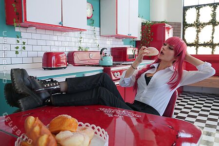 Busy B Asmr photo