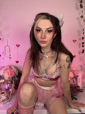 Busy B Asmr photo