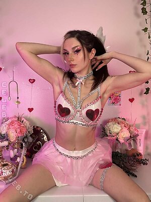 Busy B Asmr photo