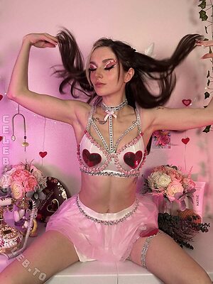 Busy B Asmr photo