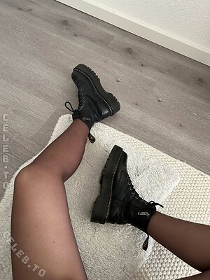 byanniann - Aria - DrMartensgirl Nude Leaked Photo #31