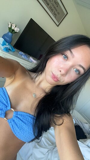 caddyfoxx leaked photo #5