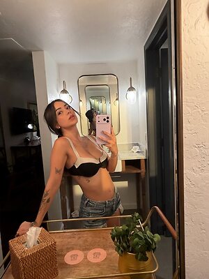 Caeli leaked photo #2