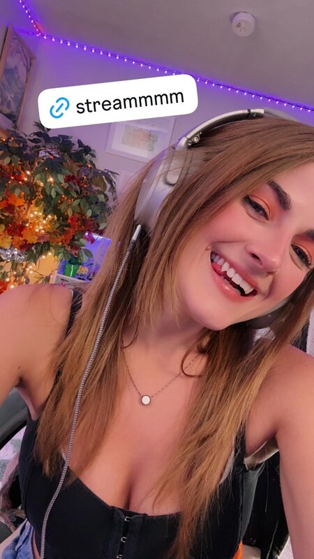 Caitlin Marie Reacts leaked photos