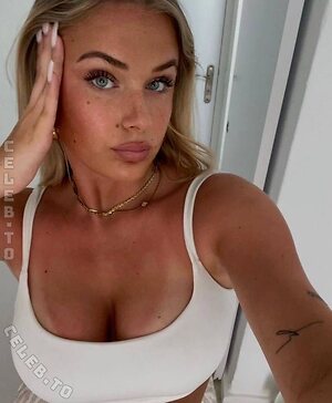 Callmelenilu photo