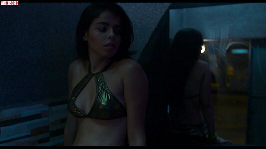Camila Carvalho leaked photo #2