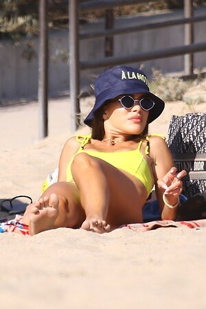 Camila Coelho leaked photo #13