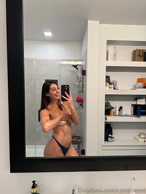 Camila Kent leaked photo #26