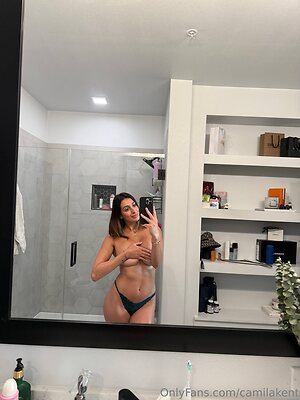 Camila Kent leaked photos