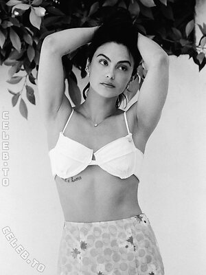 Camila Mendes photo