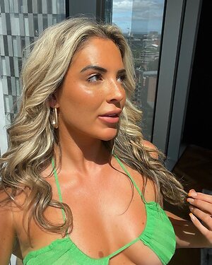 Camilla Ainsworth leaked photo #6