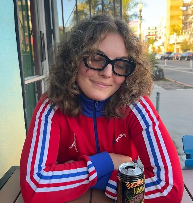 Camren Bicondova leaked photos