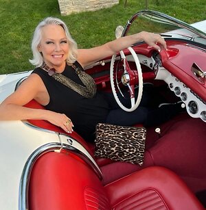 Candace L. Collins leaked photo #12