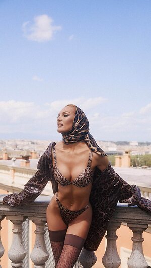 Candice Swanepoel Hot