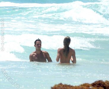 Candice Swanepoel photo