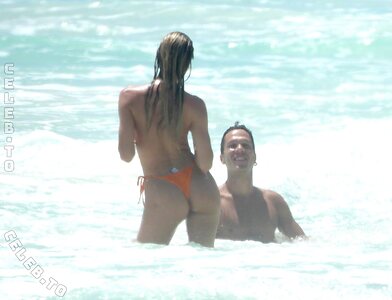 Candice Swanepoel photo