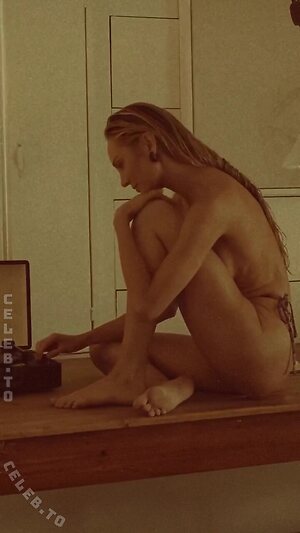 Candice Swanepoel photo