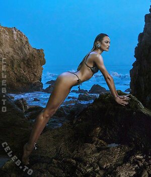 Candice Swanepoel photo