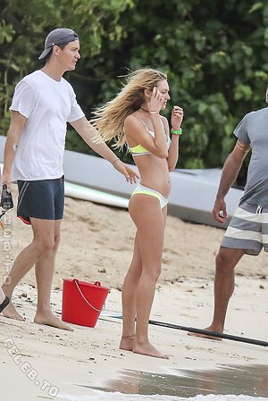 Candice Swanepoel photo