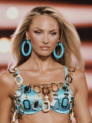 Candice Swanepoel leaked photo #954