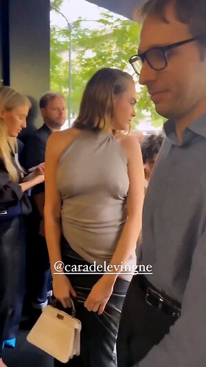 Cara Delevingne Hot leaked photo #78