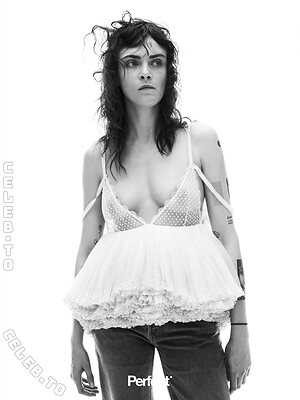 Cara Delevingne photo