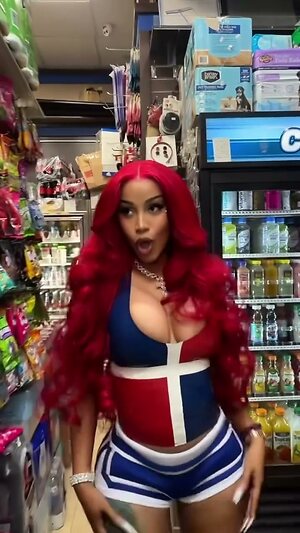 Cardi B leaked photo #100