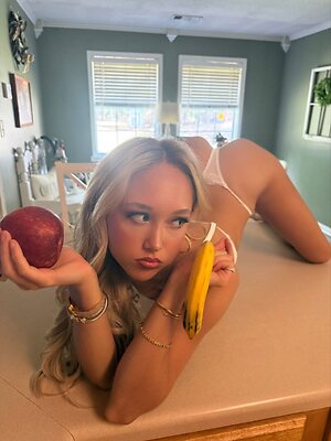 Cardin Isabelle Elliott leaked photo #108