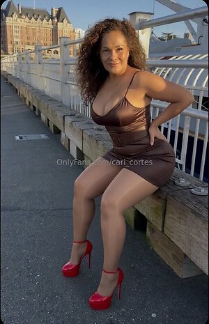 cari_cortes leaked photo #37
