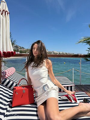 Carina Zavline photo