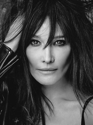 Carla Bruni leaked photo #38