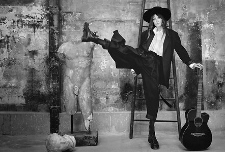 Carla Bruni leaked photo #39