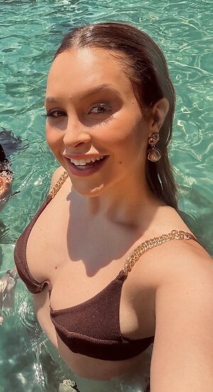 Carla Diaz leaked photo #23